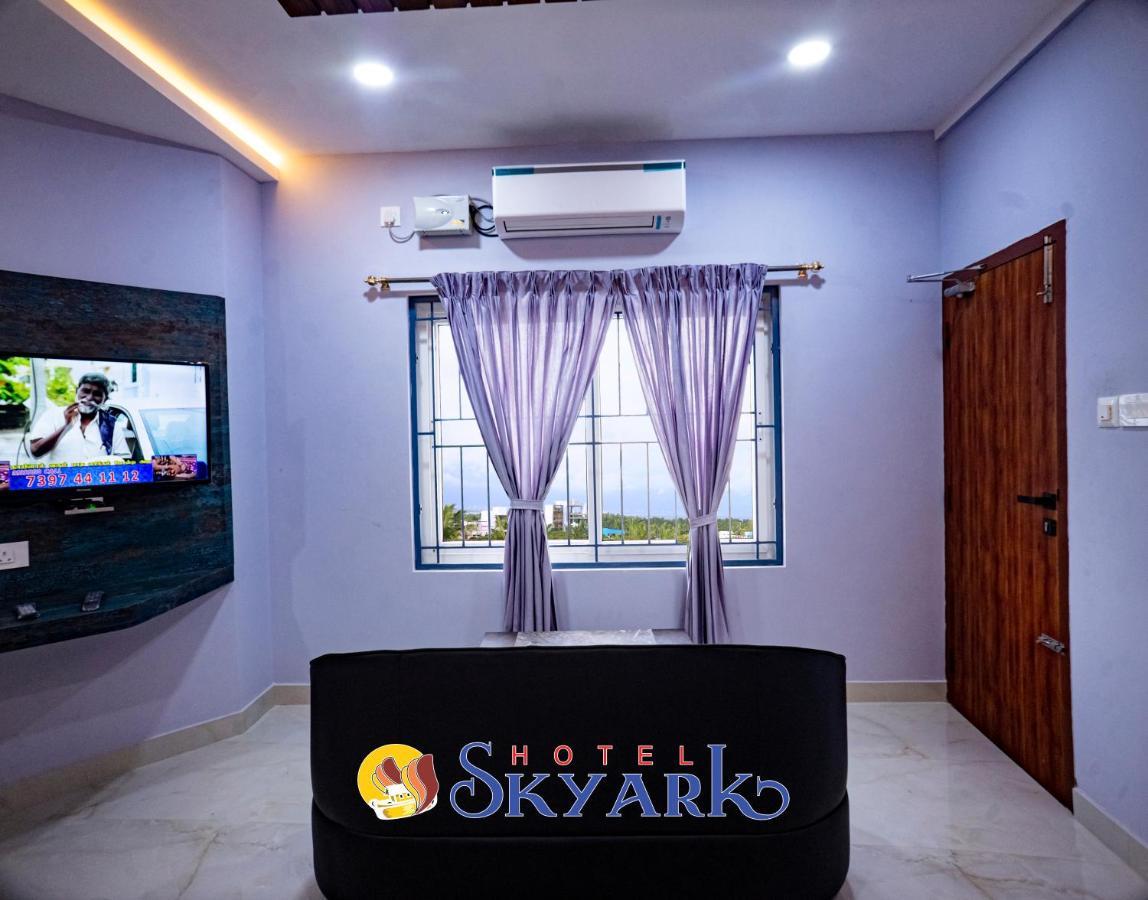 Hotel Skyark Komoryn Zewnętrze zdjęcie